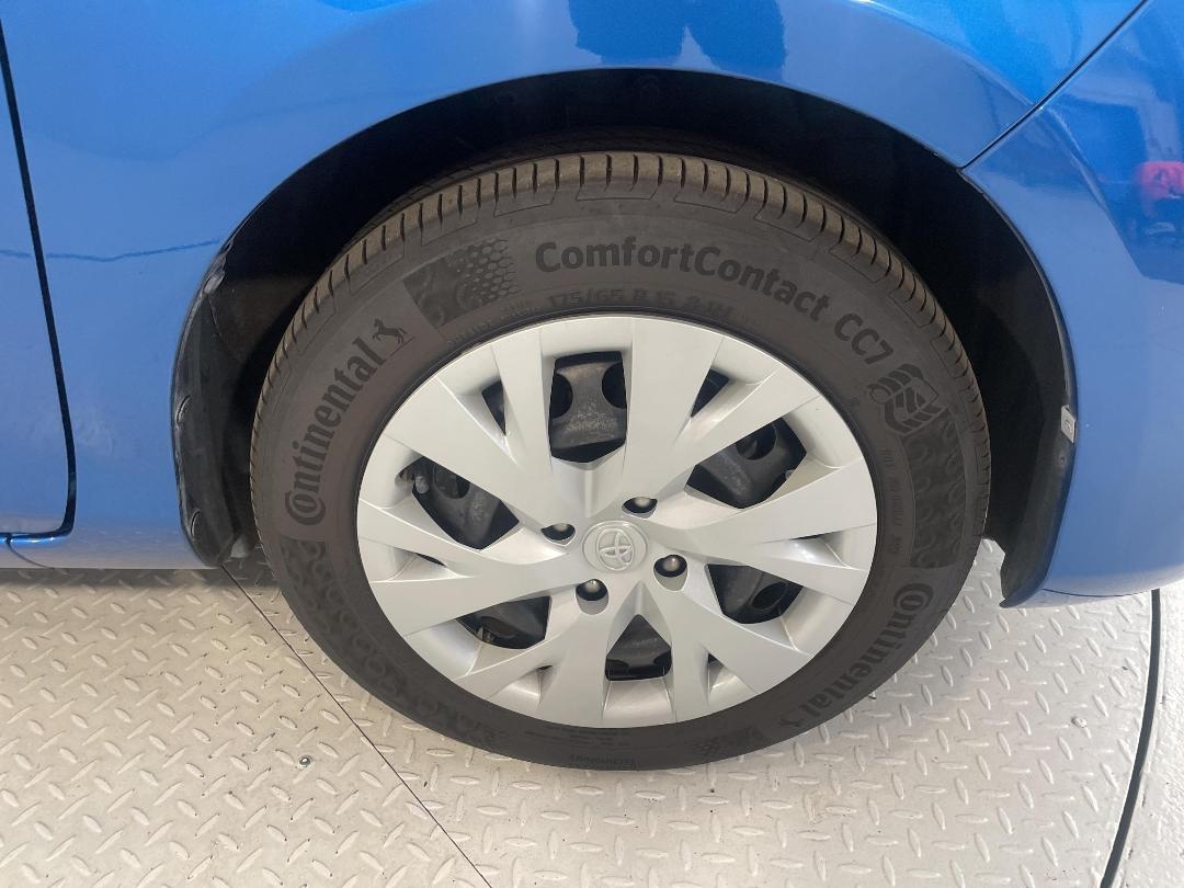 Photo '9' of Toyota Yaris