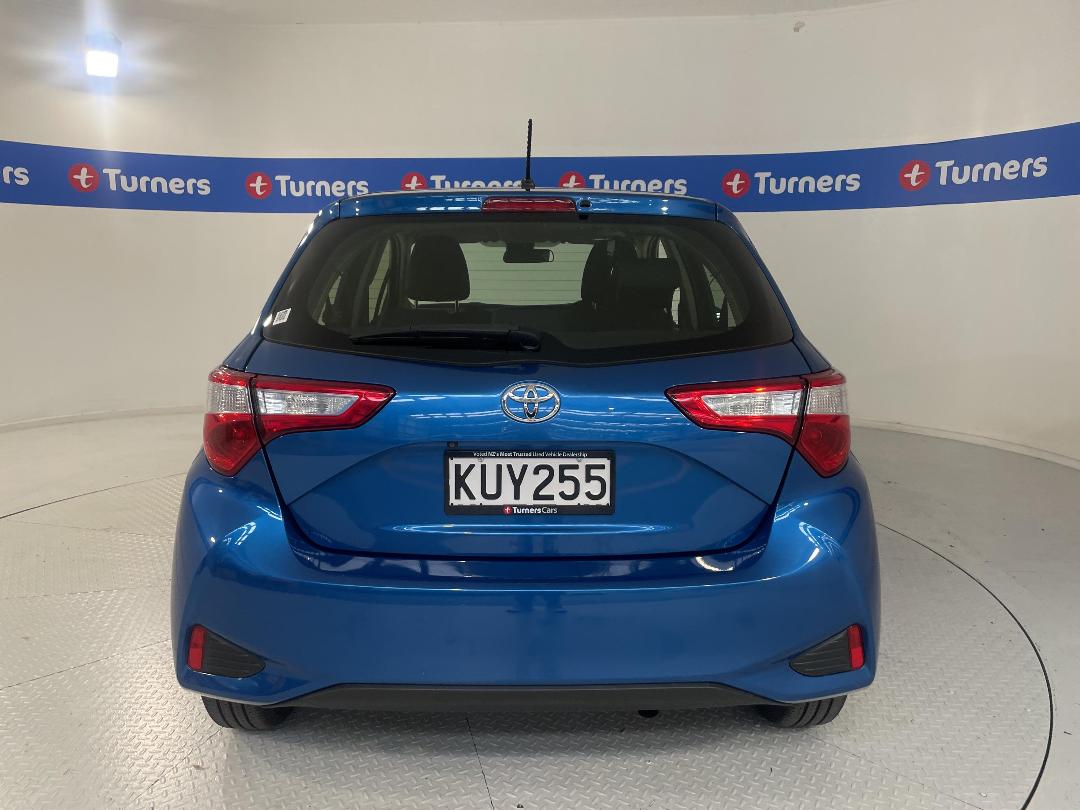 Photo '6' of Toyota Yaris