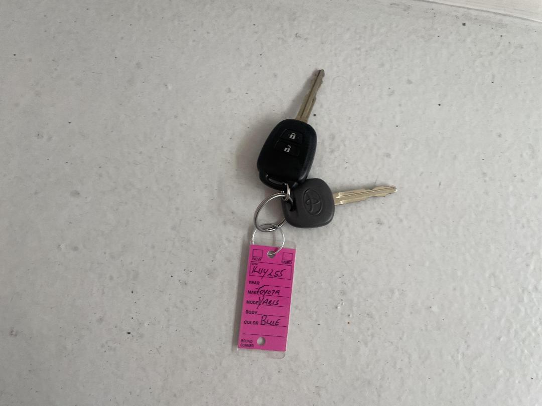 Photo '22' of Toyota Yaris