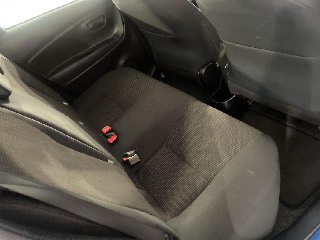 Photo '20' of Toyota Yaris