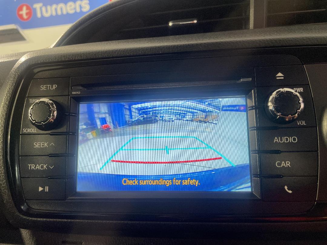 Photo '28' of Toyota Yaris