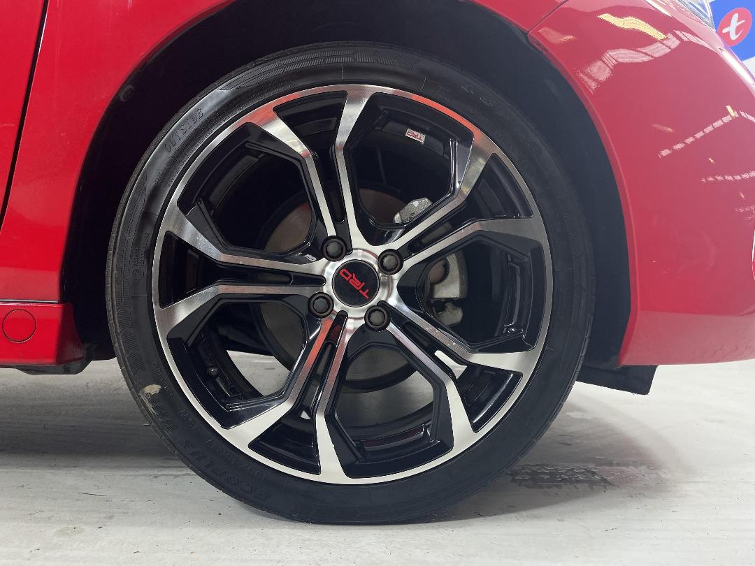 Photo '9' of Toyota Yaris