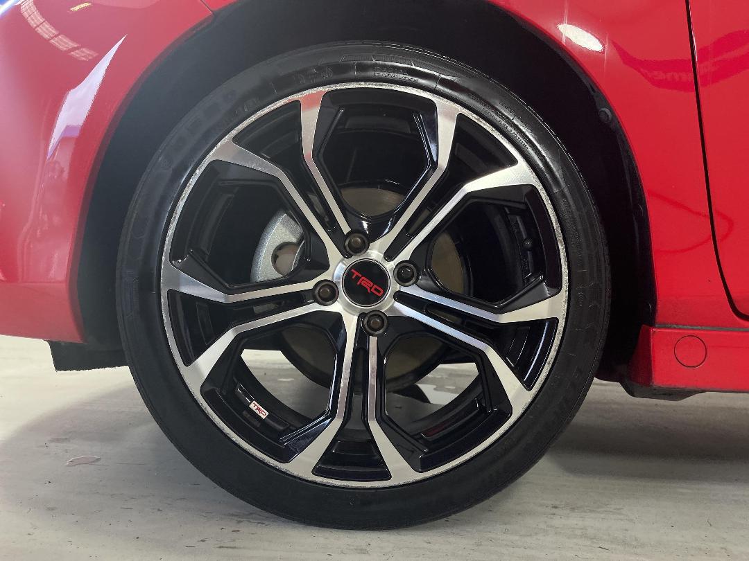 Photo '10' of Toyota Yaris