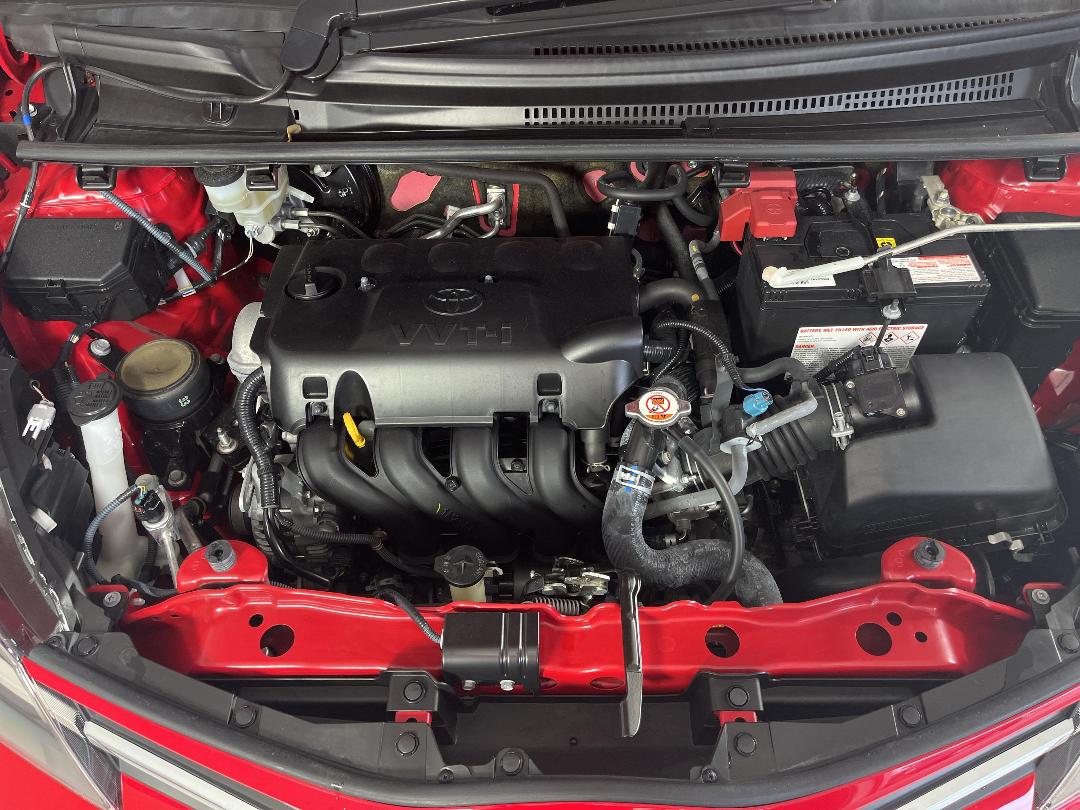 Photo '13' of Toyota Yaris