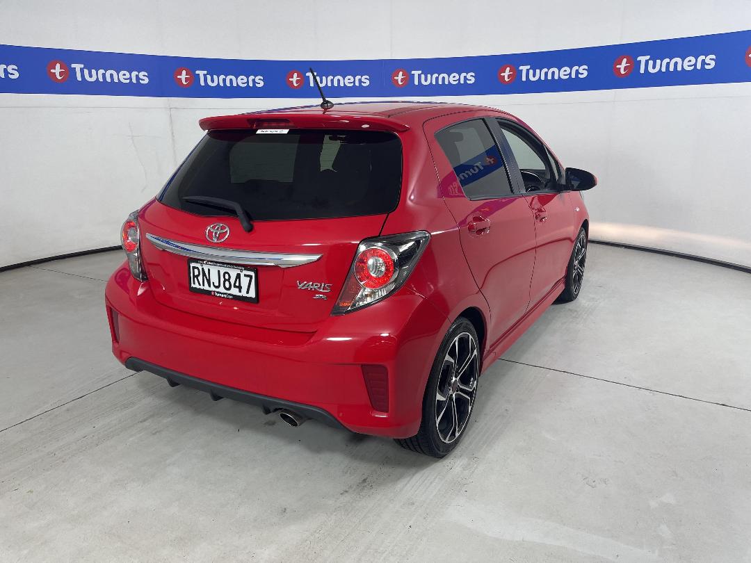 Photo '7' of Toyota Yaris