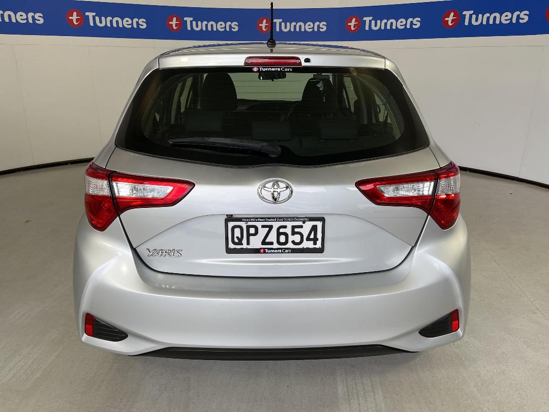 Photo '6' of Toyota Yaris Photo '6' of Toyota Yaris