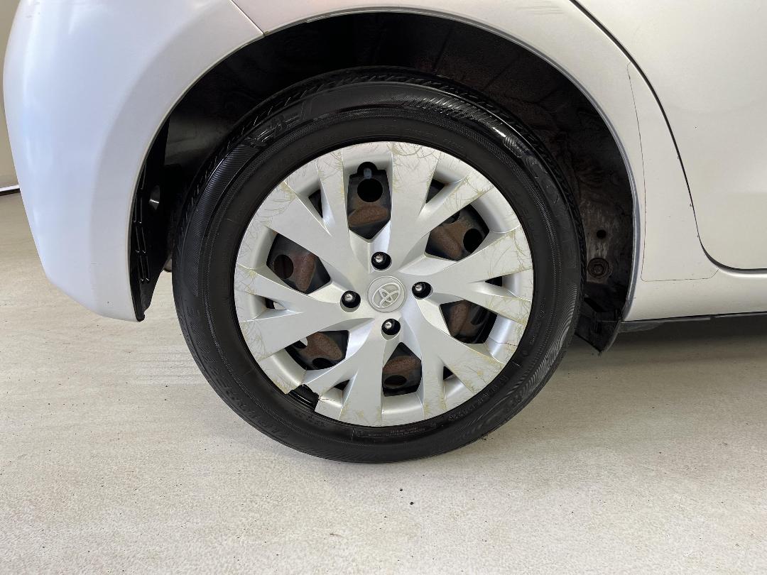 Photo '12' of Toyota Yaris Photo '12' of Toyota Yaris