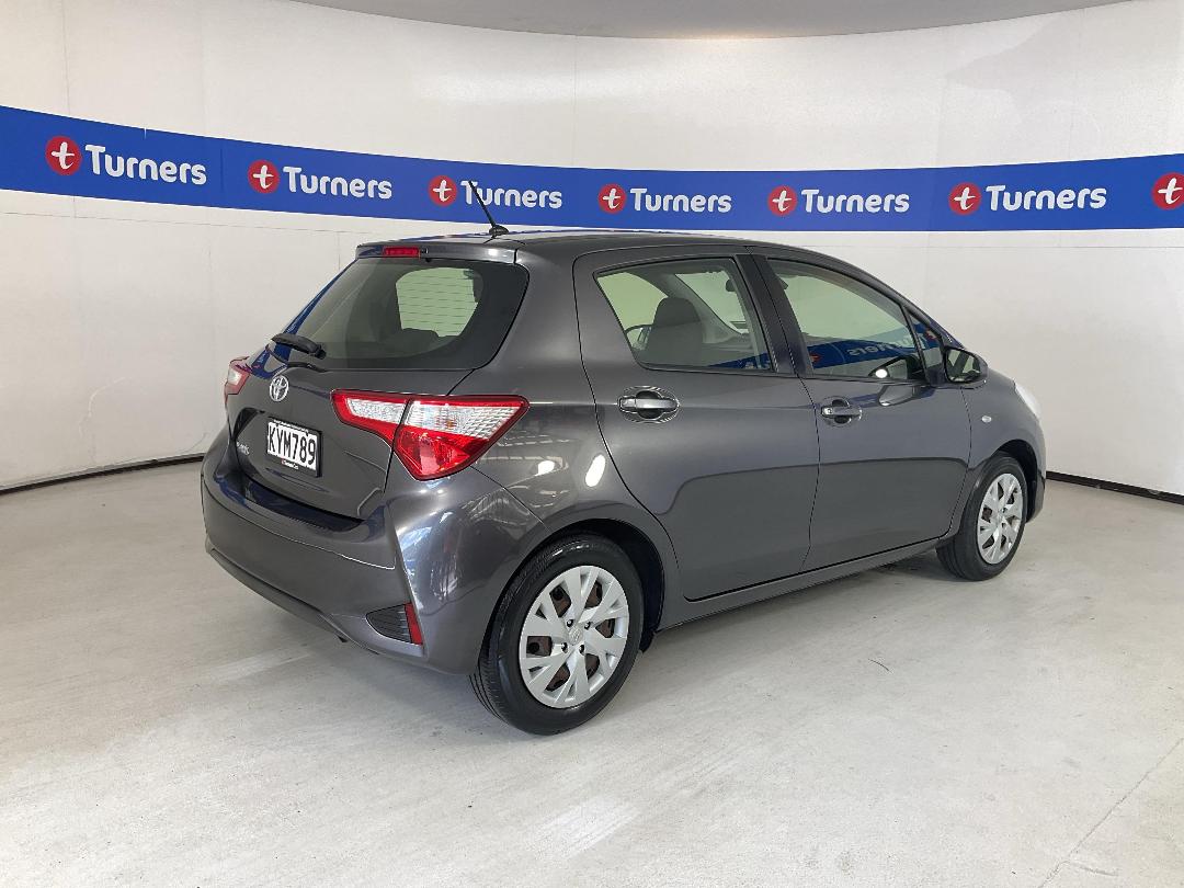 Photo '7' of Toyota Yaris