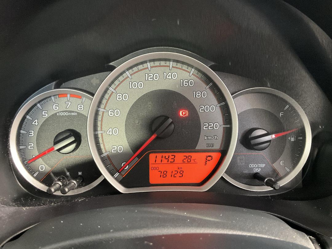 Photo '21' of Toyota Yaris