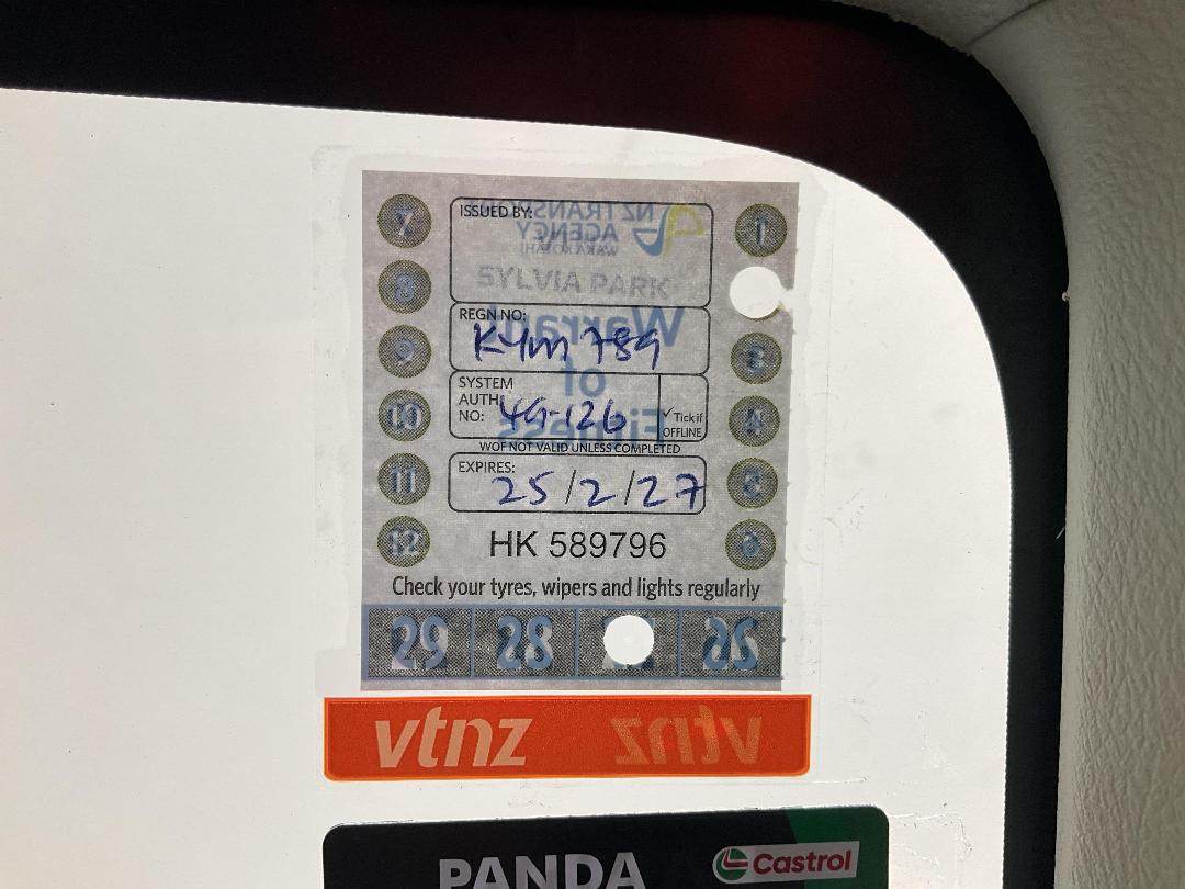 Photo '24' of Toyota Yaris