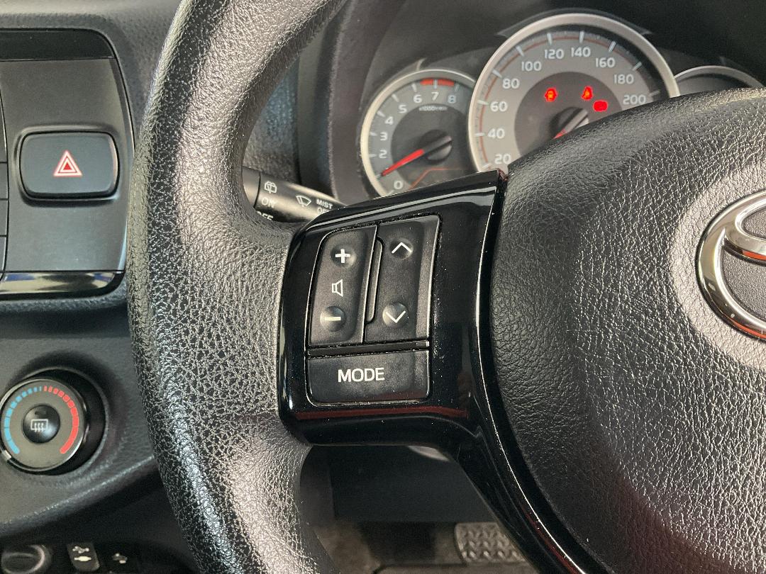 Photo '26' of Toyota Yaris