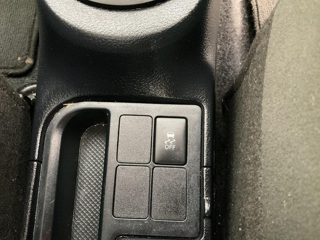 Photo '30' of Toyota Yaris