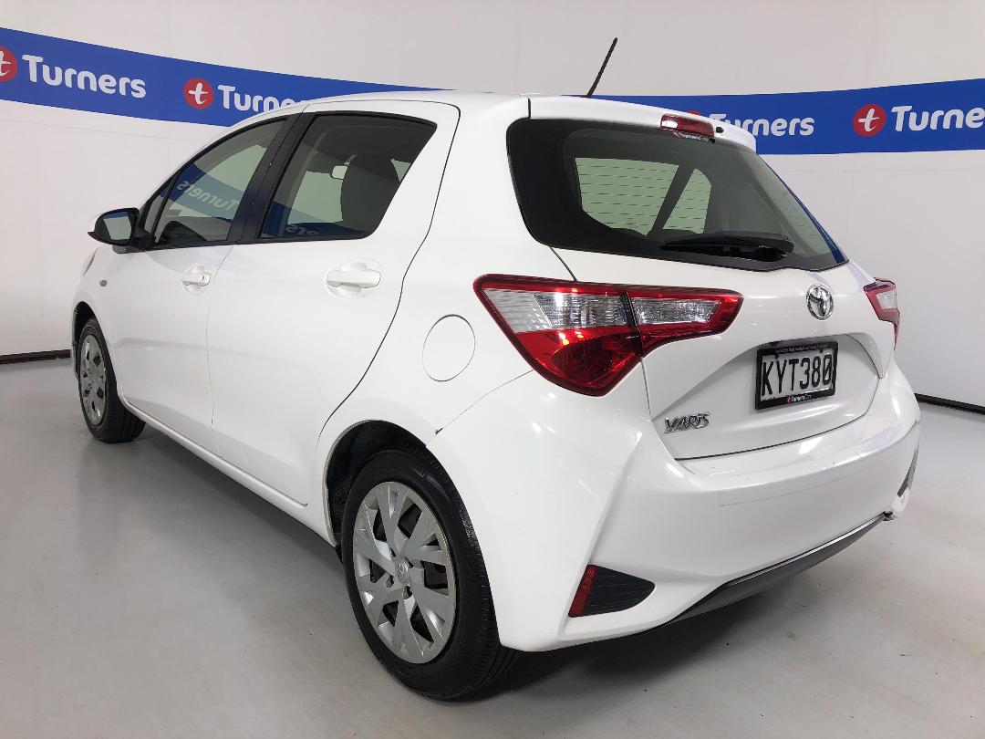 Photo '5' of Toyota Yaris Photo '5' of Toyota Yaris