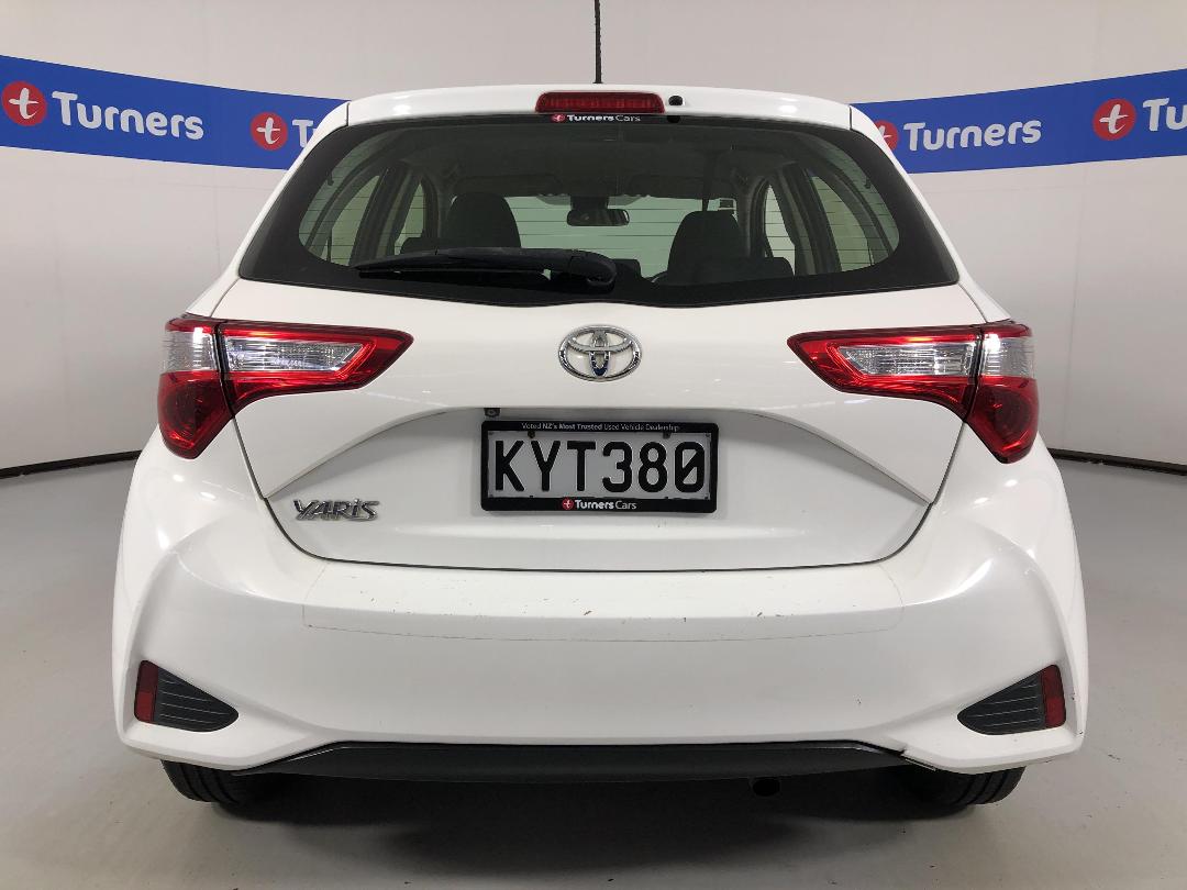 Photo '6' of Toyota Yaris Photo '6' of Toyota Yaris