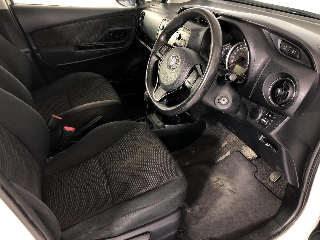 Photo '16' of Toyota Yaris Photo '16' of Toyota Yaris