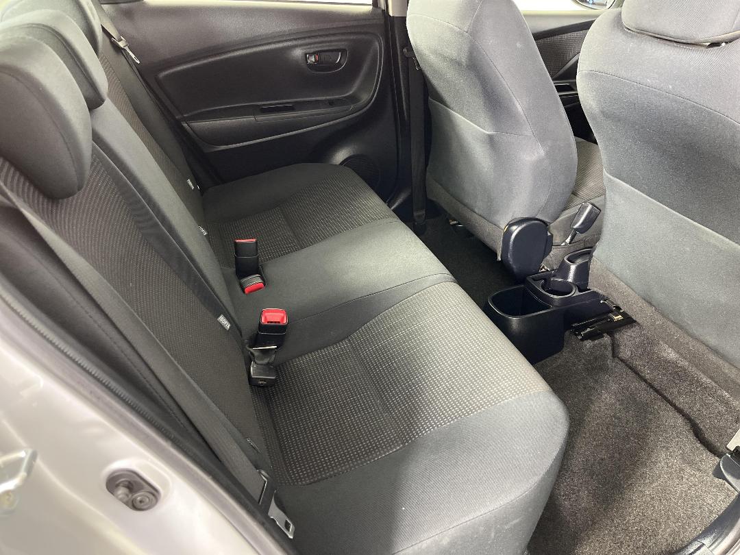 Photo '20' of Toyota Yaris