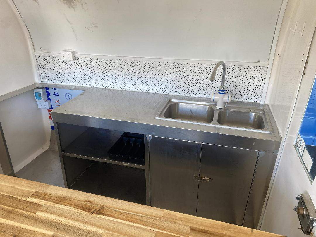 Photo '10' of Trailer Food Food/Coffee - Single Photo '10' of Trailer Food Food/Coffee - Single