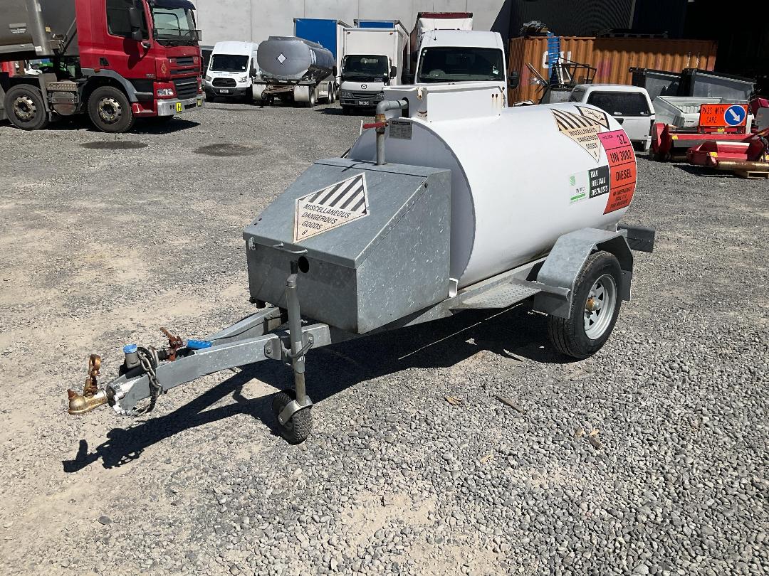 Photo '3' of Trailer Nymic Tanker - Single Photo '3' of Trailer Nymic Tanker - Single