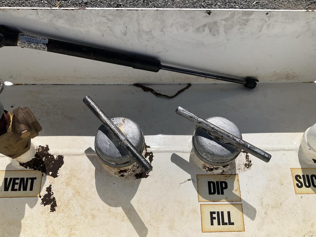 Photo '12' of Trailer Nymic Tanker - Single Photo '12' of Trailer Nymic Tanker - Single