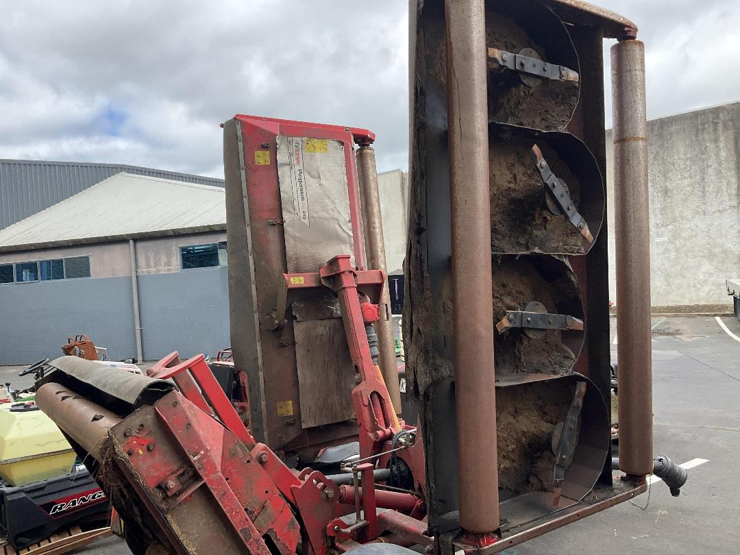 Photo '4' of Trimax Pegasus 610 Mower