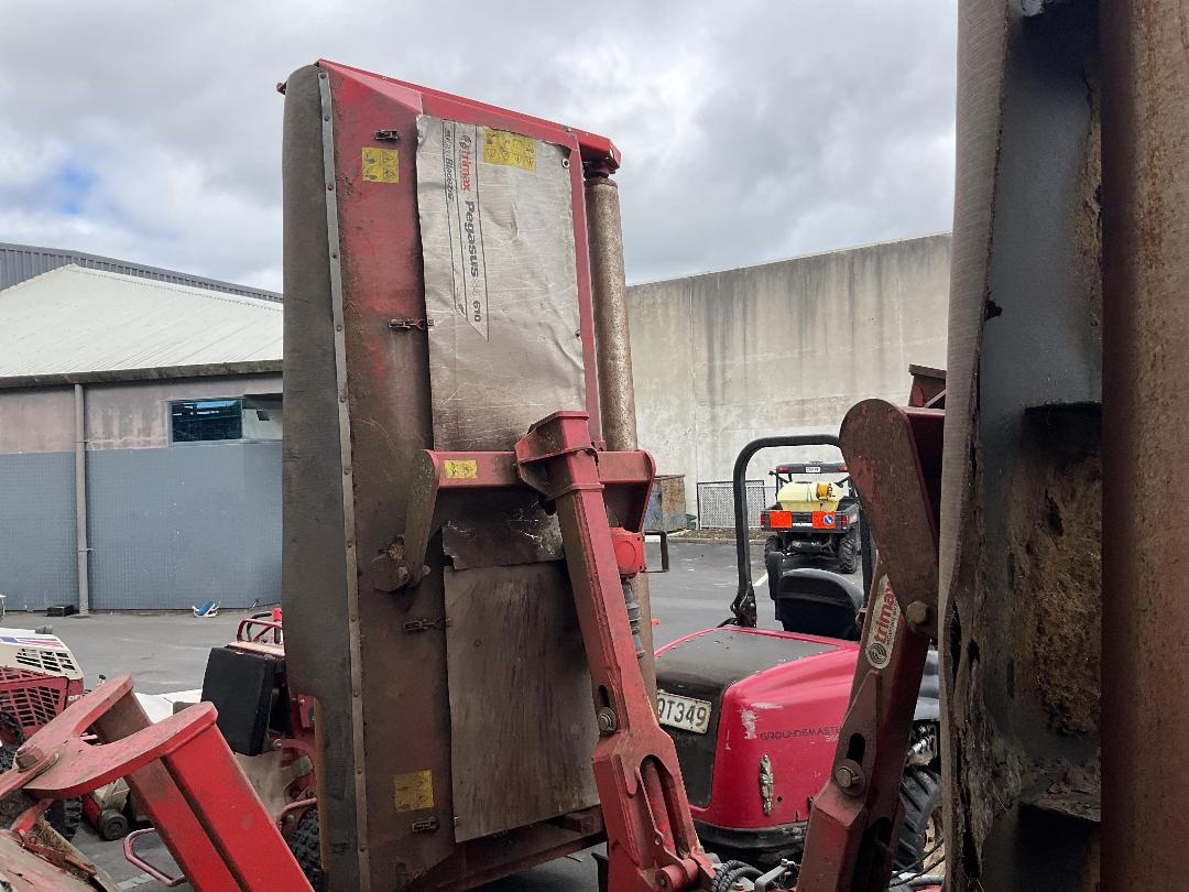 Photo '7' of Trimax Pegasus 610 Mower