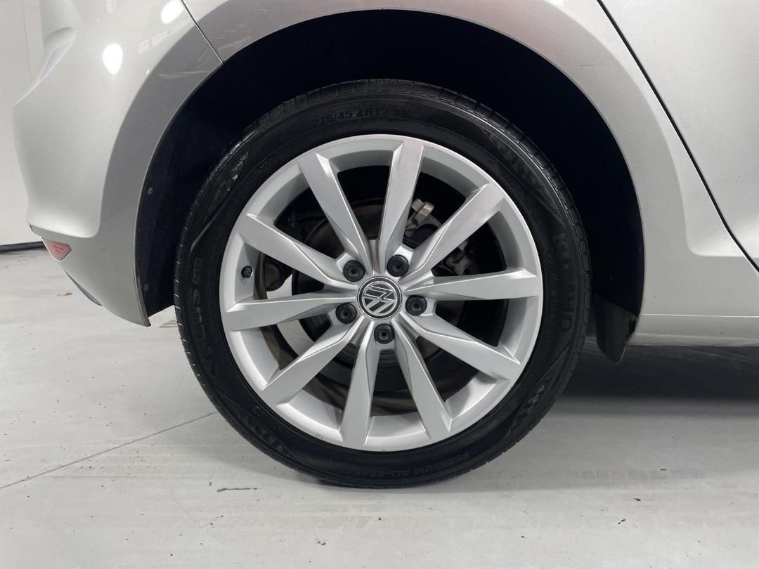 Photo '12' of Volkswagen Golf