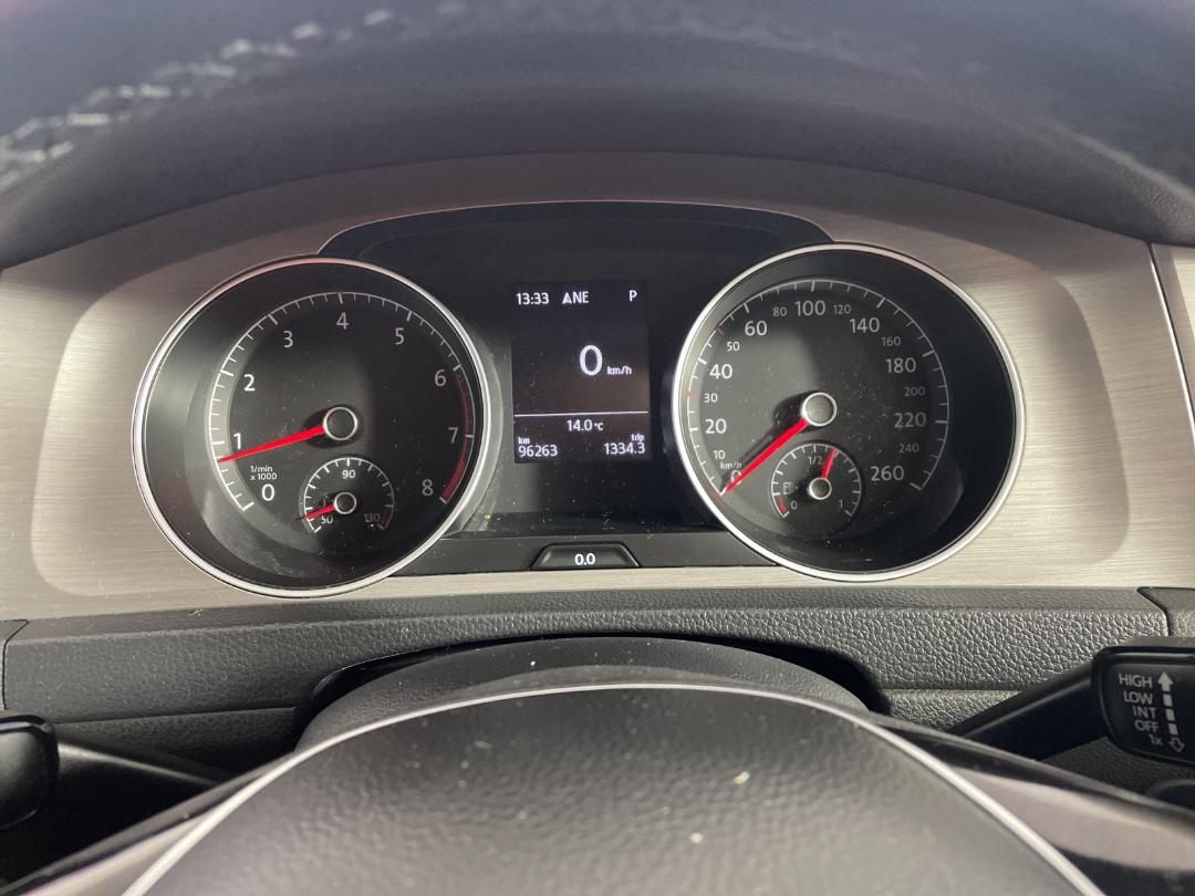 Photo '21' of Volkswagen Golf