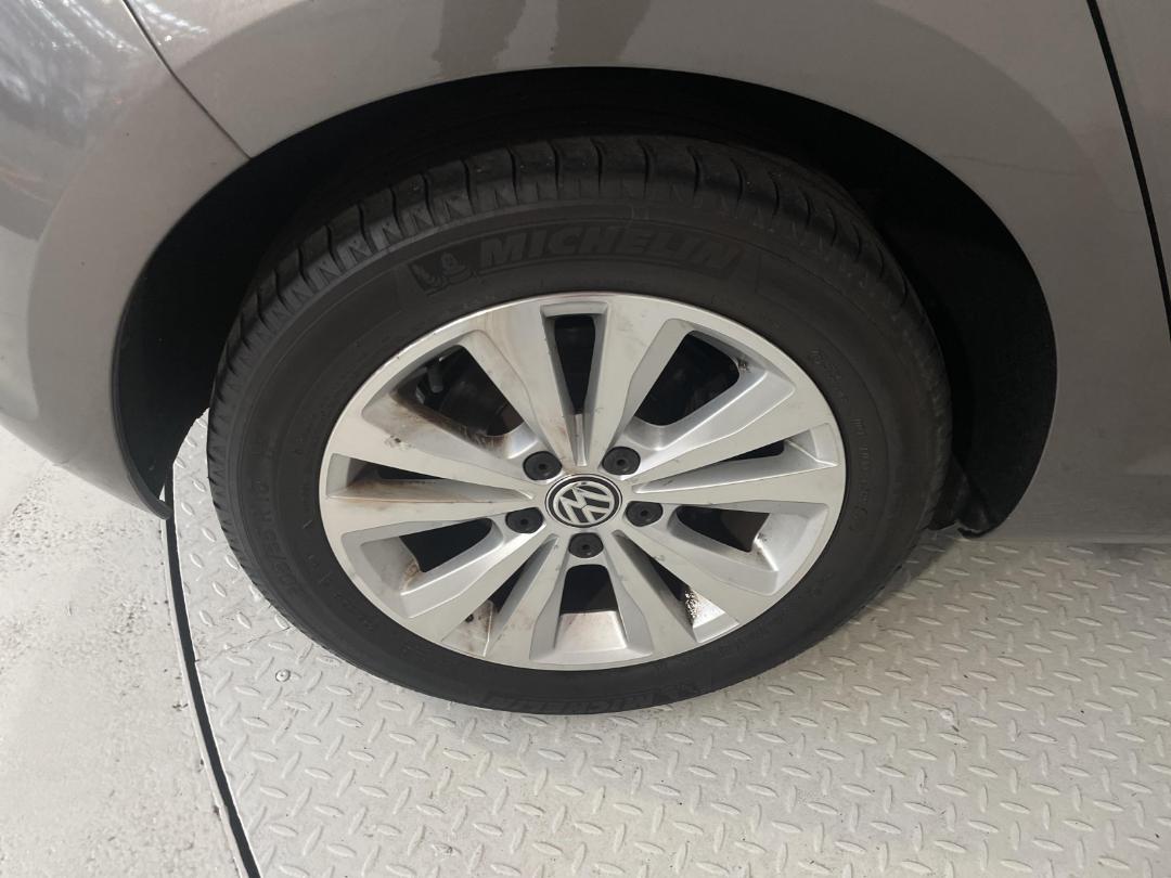 Photo '12' of Volkswagen Golf