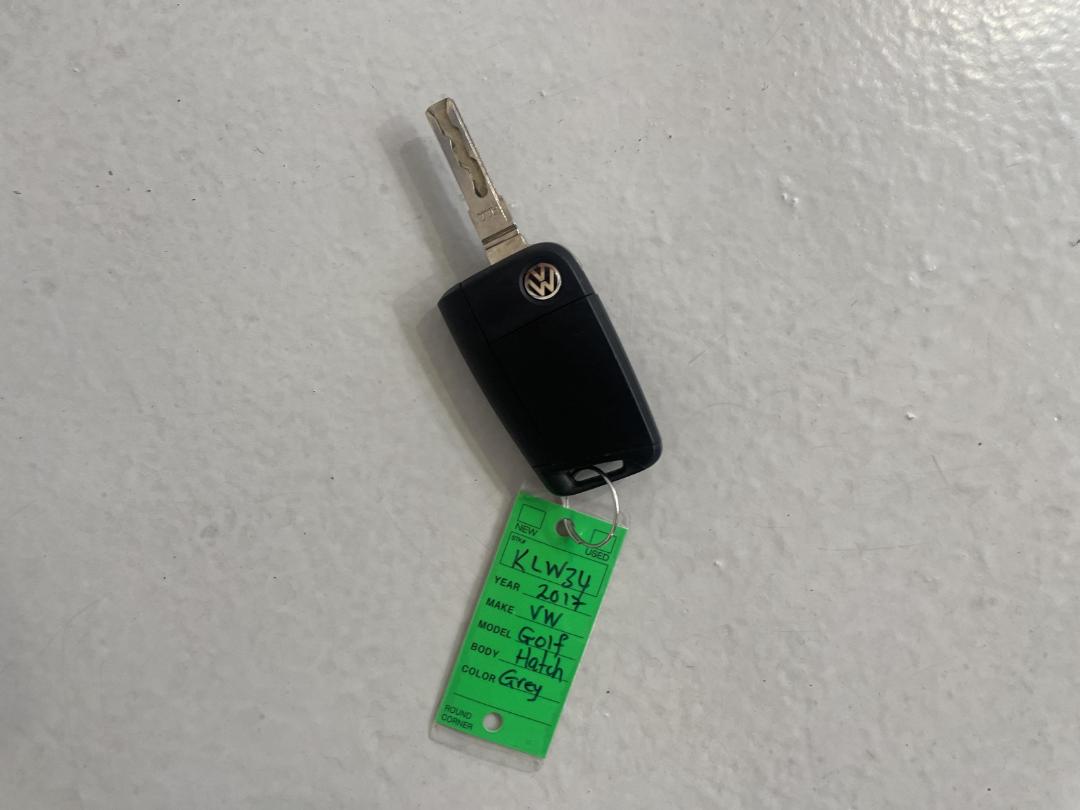 Photo '22' of Volkswagen Golf