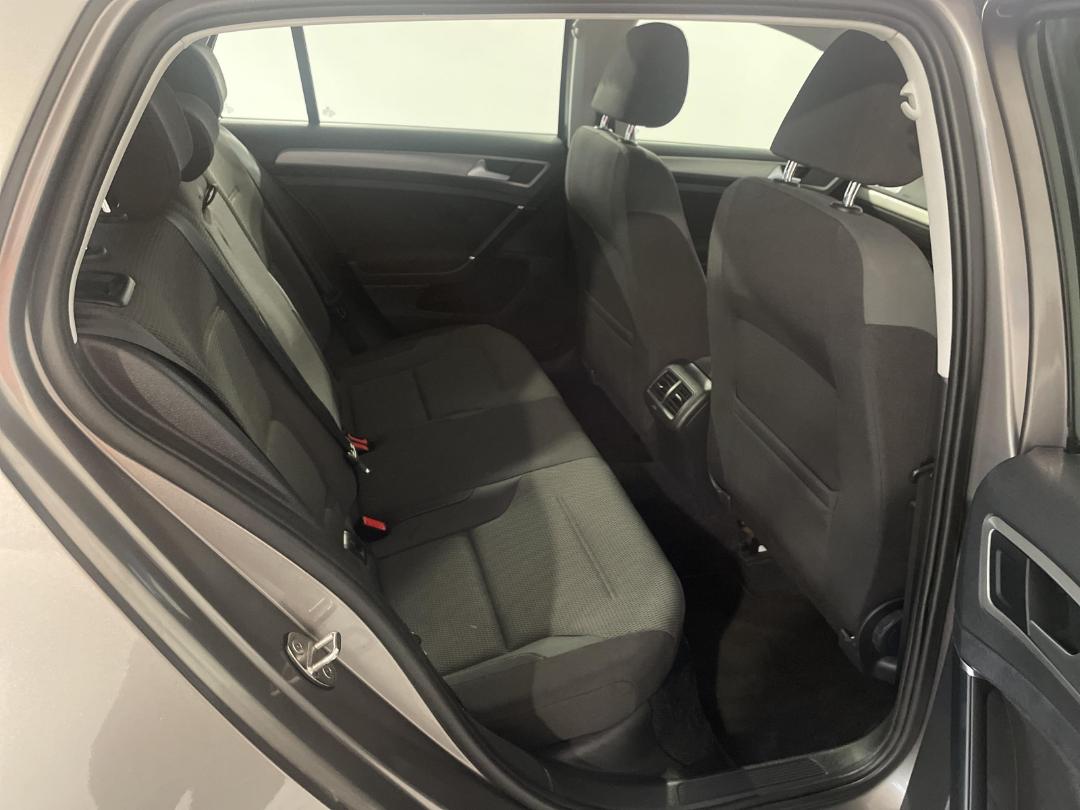 Photo '20' of Volkswagen Golf