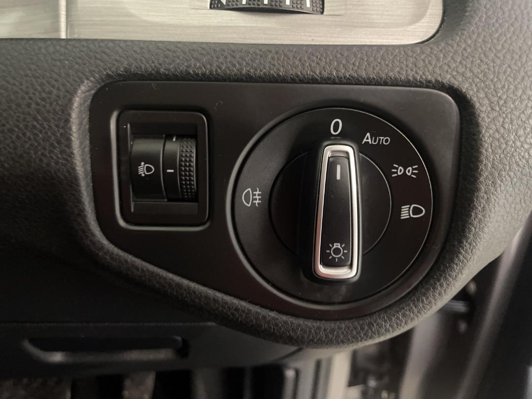 Photo '25' of Volkswagen Golf