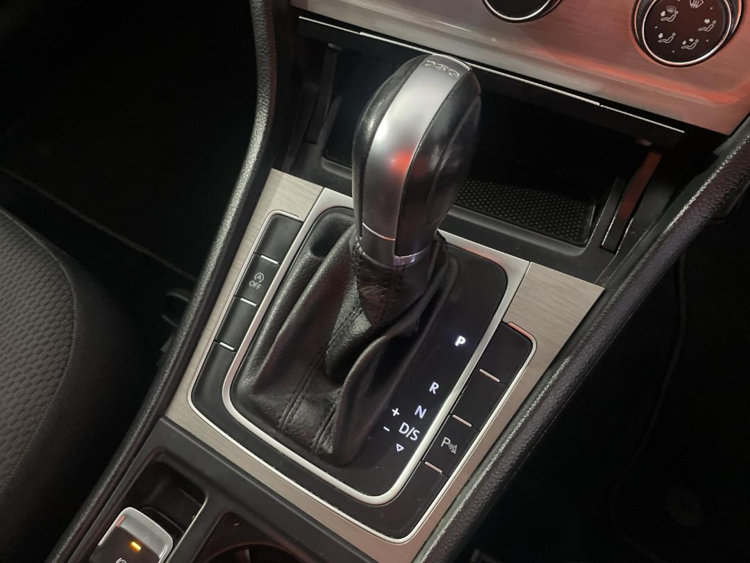 Photo '32' of Volkswagen Golf