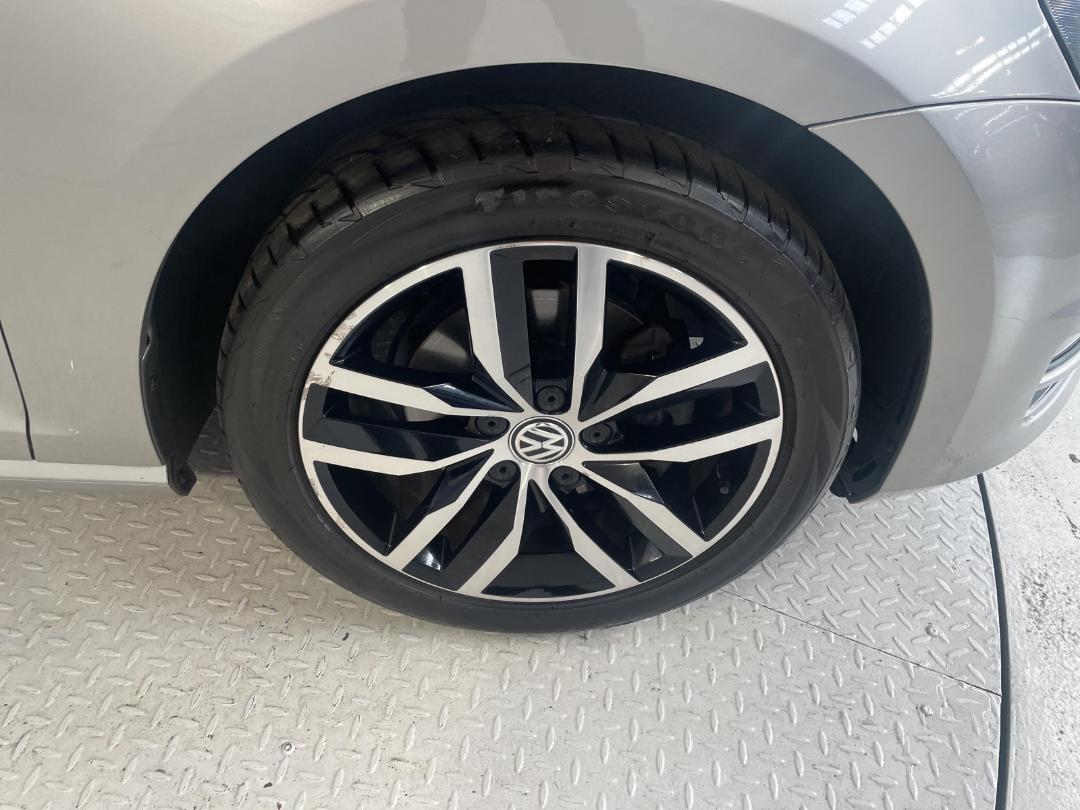 Photo '9' of Volkswagen Golf Photo '9' of Volkswagen Golf