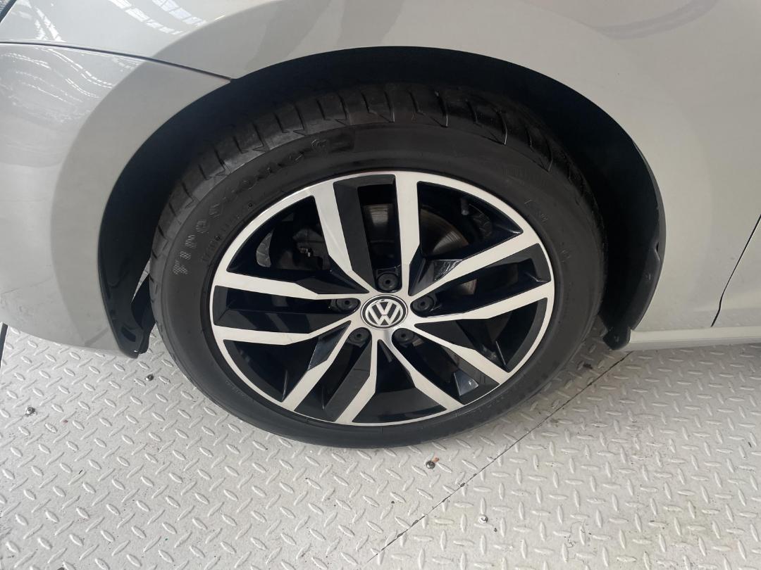 Photo '10' of Volkswagen Golf Photo '10' of Volkswagen Golf