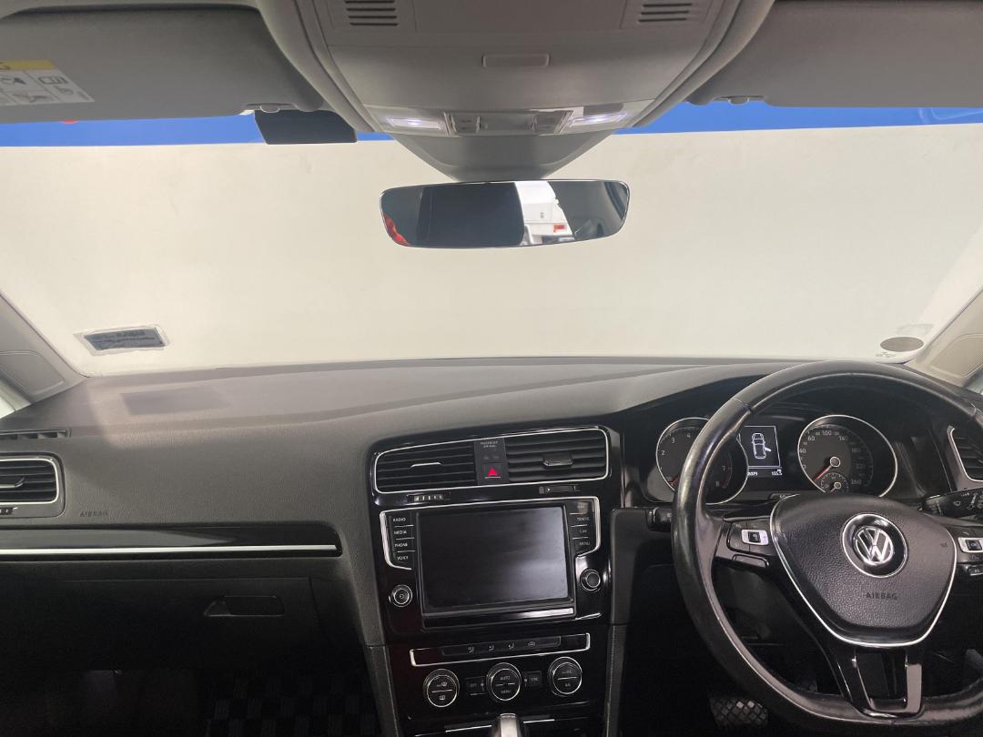 Photo '17' of Volkswagen Golf Photo '17' of Volkswagen Golf