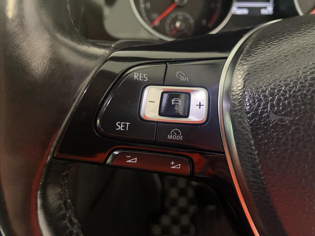 Photo '27' of Volkswagen Golf Photo '27' of Volkswagen Golf