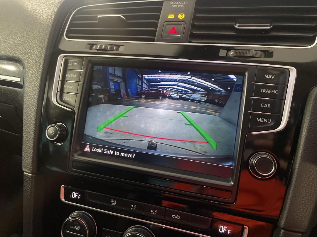 Photo '30' of Volkswagen Golf Photo '30' of Volkswagen Golf