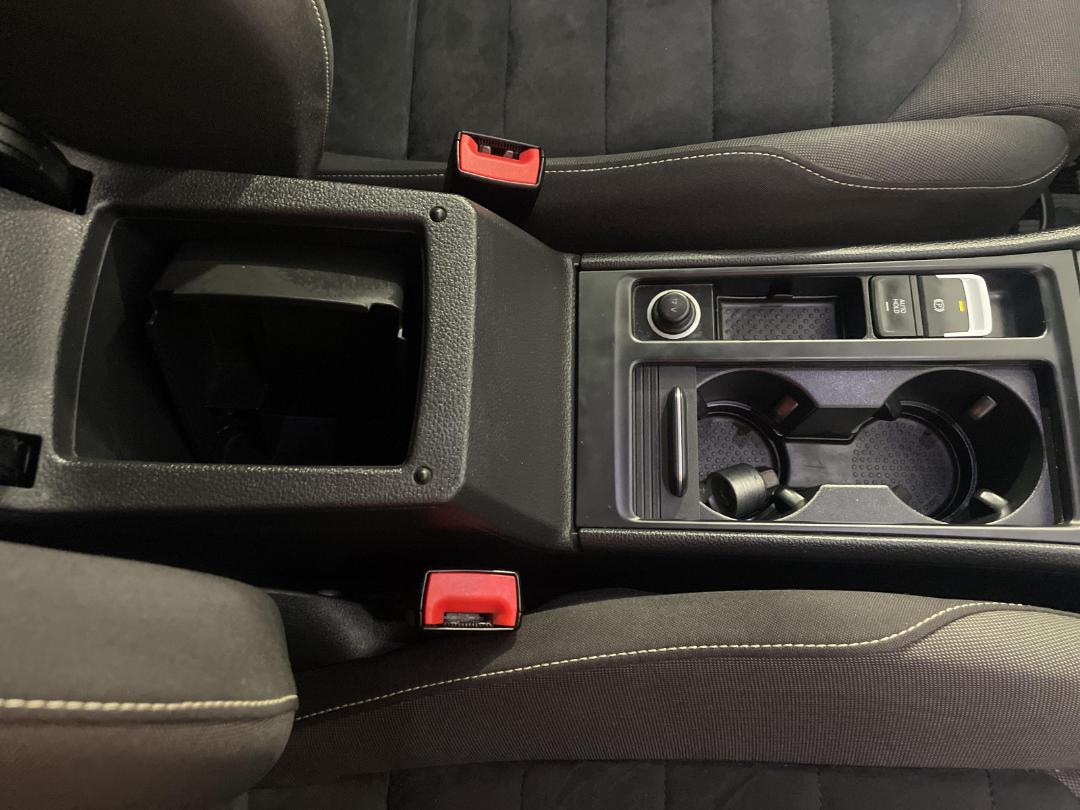 Photo '33' of Volkswagen Golf Photo '33' of Volkswagen Golf