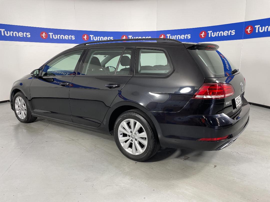 Photo '5' of Volkswagen Golf Photo '5' of Volkswagen Golf