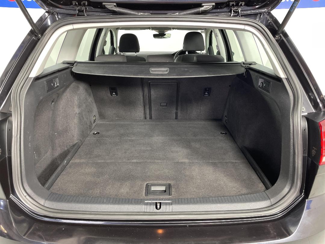 Photo '14' of Volkswagen Golf Photo '14' of Volkswagen Golf