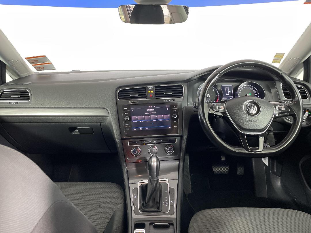 Photo '17' of Volkswagen Golf Photo '17' of Volkswagen Golf