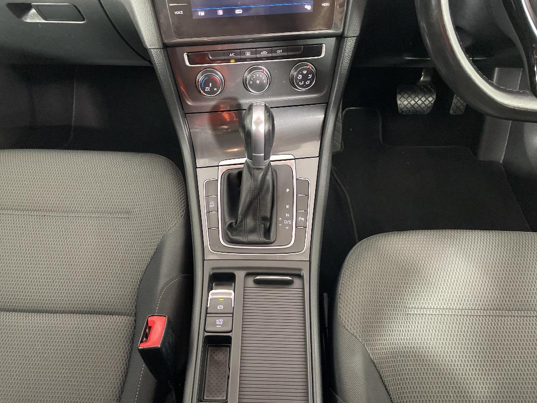 Photo '18' of Volkswagen Golf Photo '18' of Volkswagen Golf