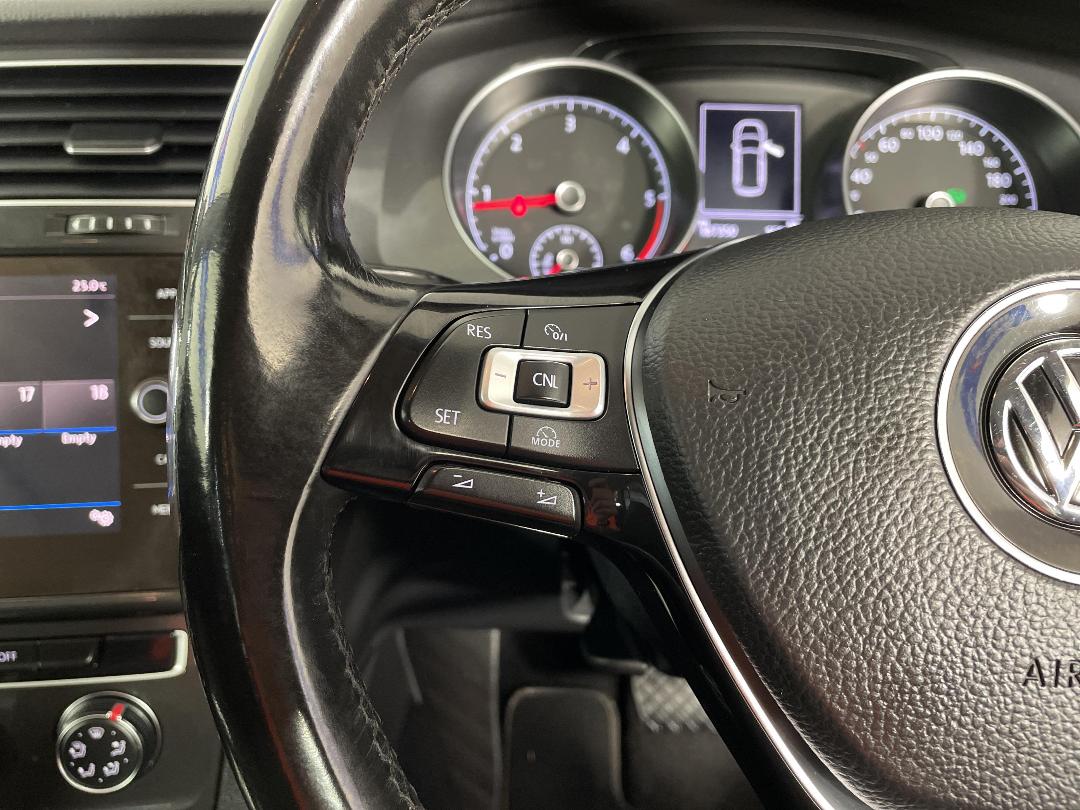 Photo '25' of Volkswagen Golf Photo '25' of Volkswagen Golf