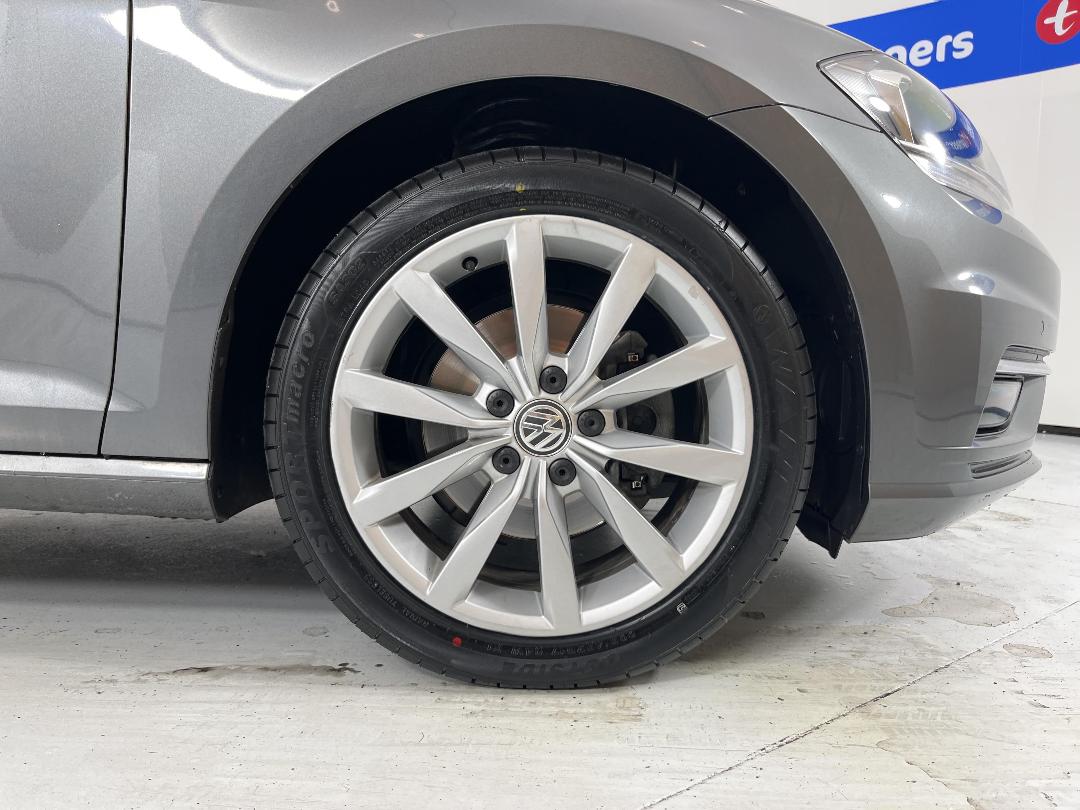 Photo '9' of Volkswagen Golf