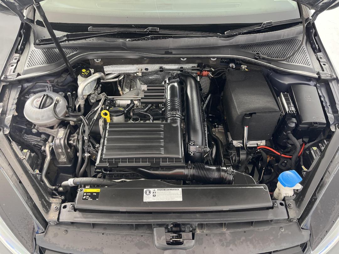 Photo '13' of Volkswagen Golf