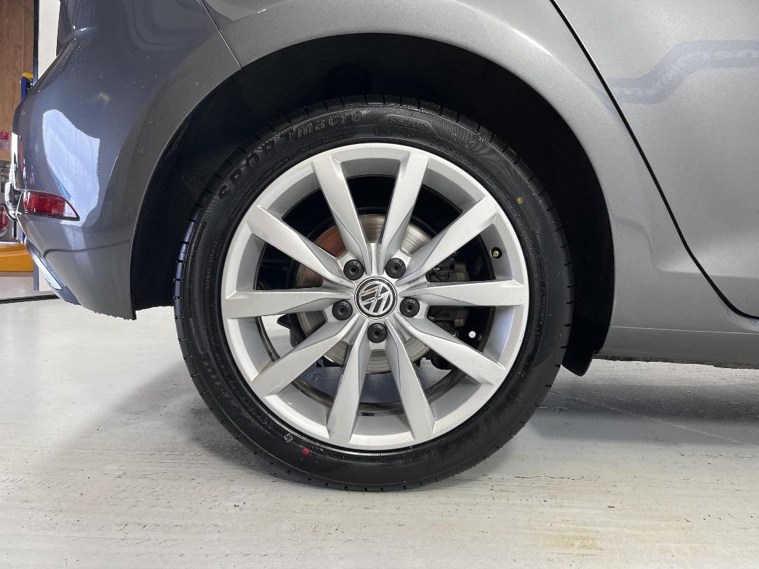 Photo '12' of Volkswagen Golf