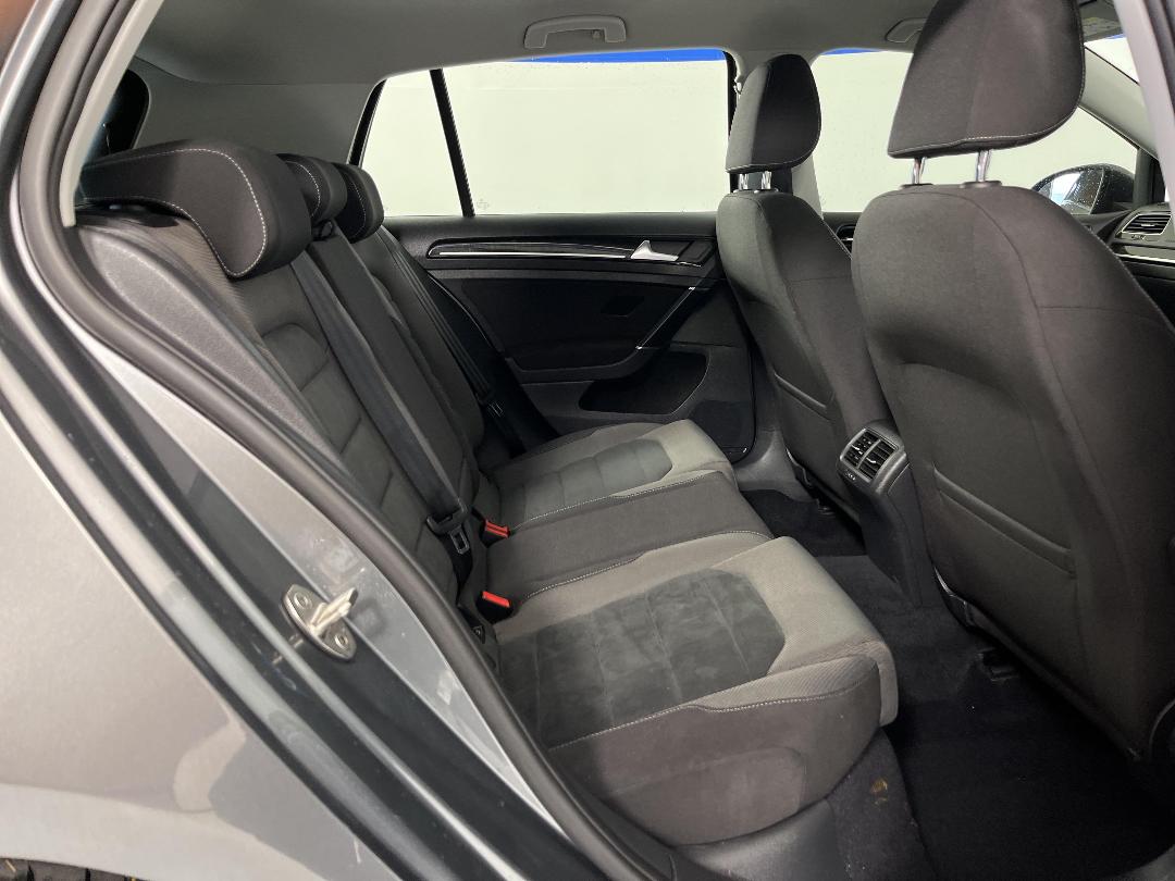 Photo '20' of Volkswagen Golf