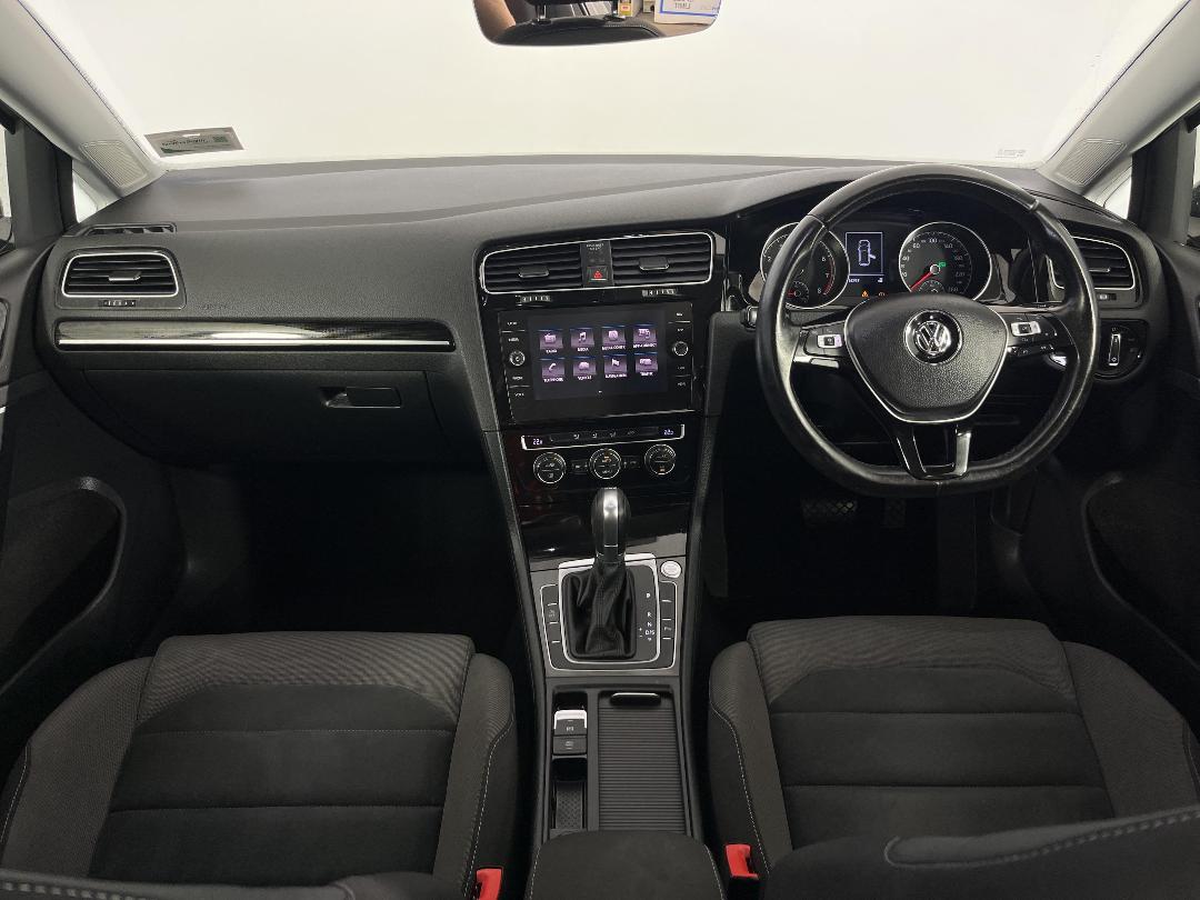 Photo '17' of Volkswagen Golf