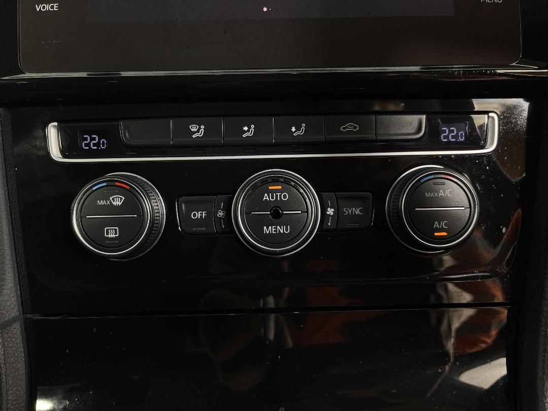 Photo '30' of Volkswagen Golf