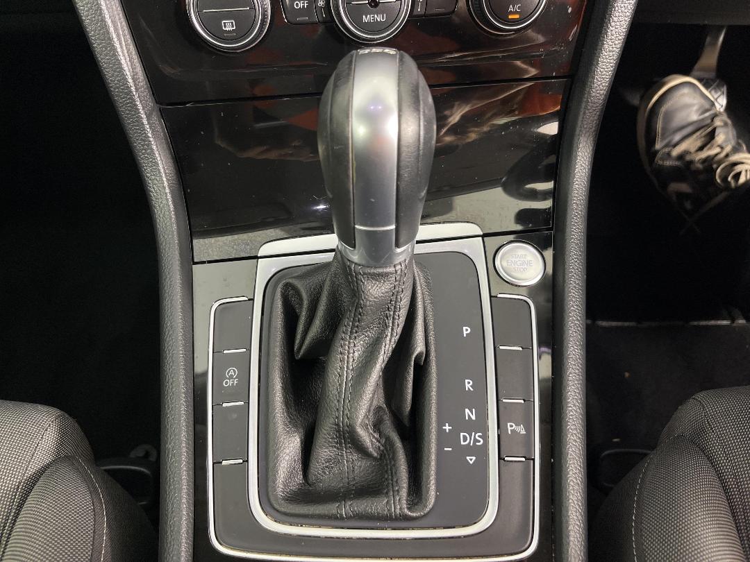 Photo '31' of Volkswagen Golf